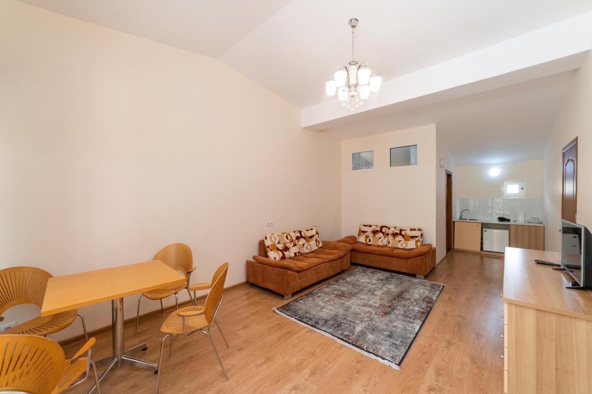 בוסטרי Talisman Village Hotel מראה חיצוני תמונה