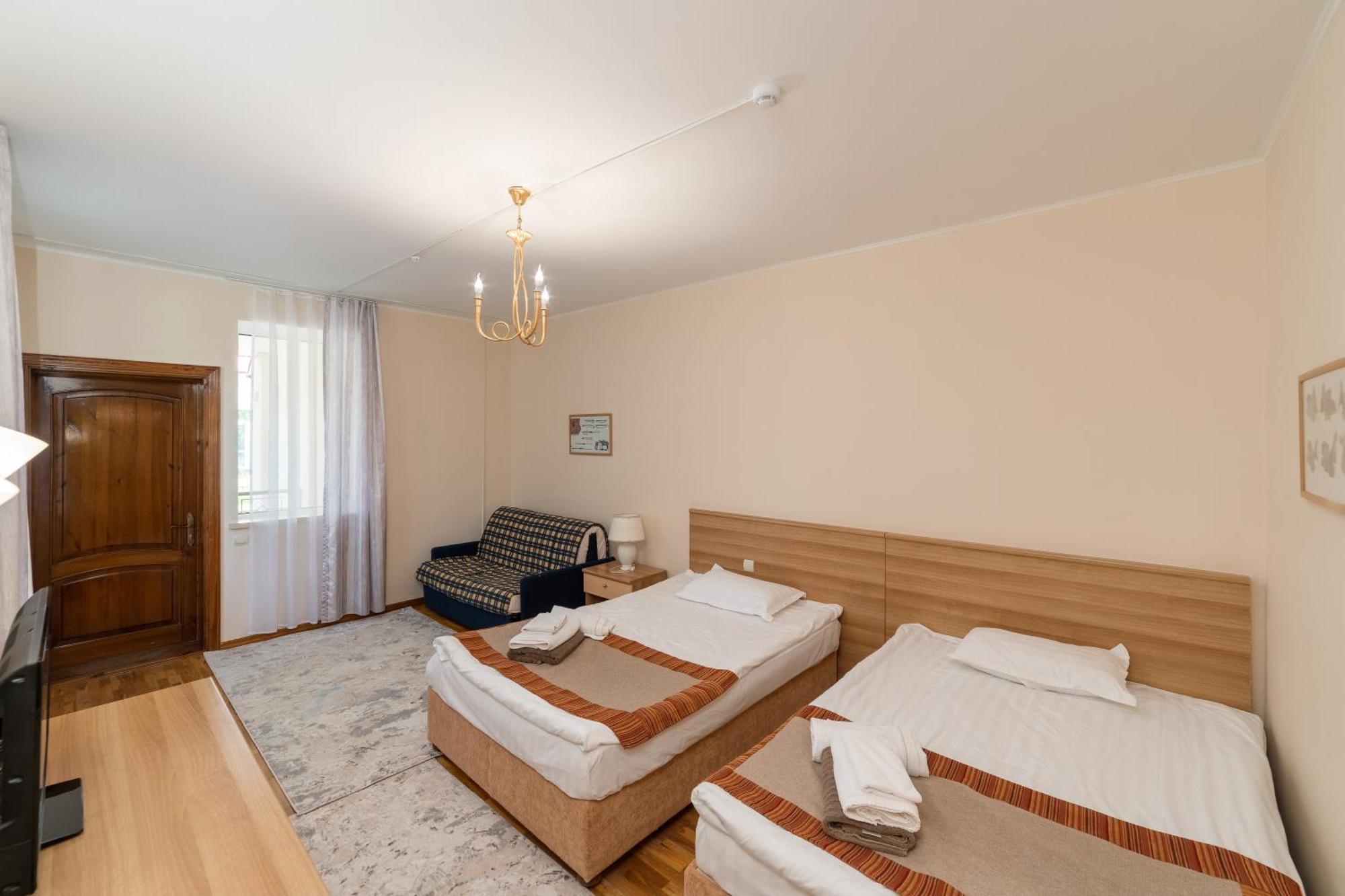בוסטרי Talisman Village Hotel מראה חיצוני תמונה
