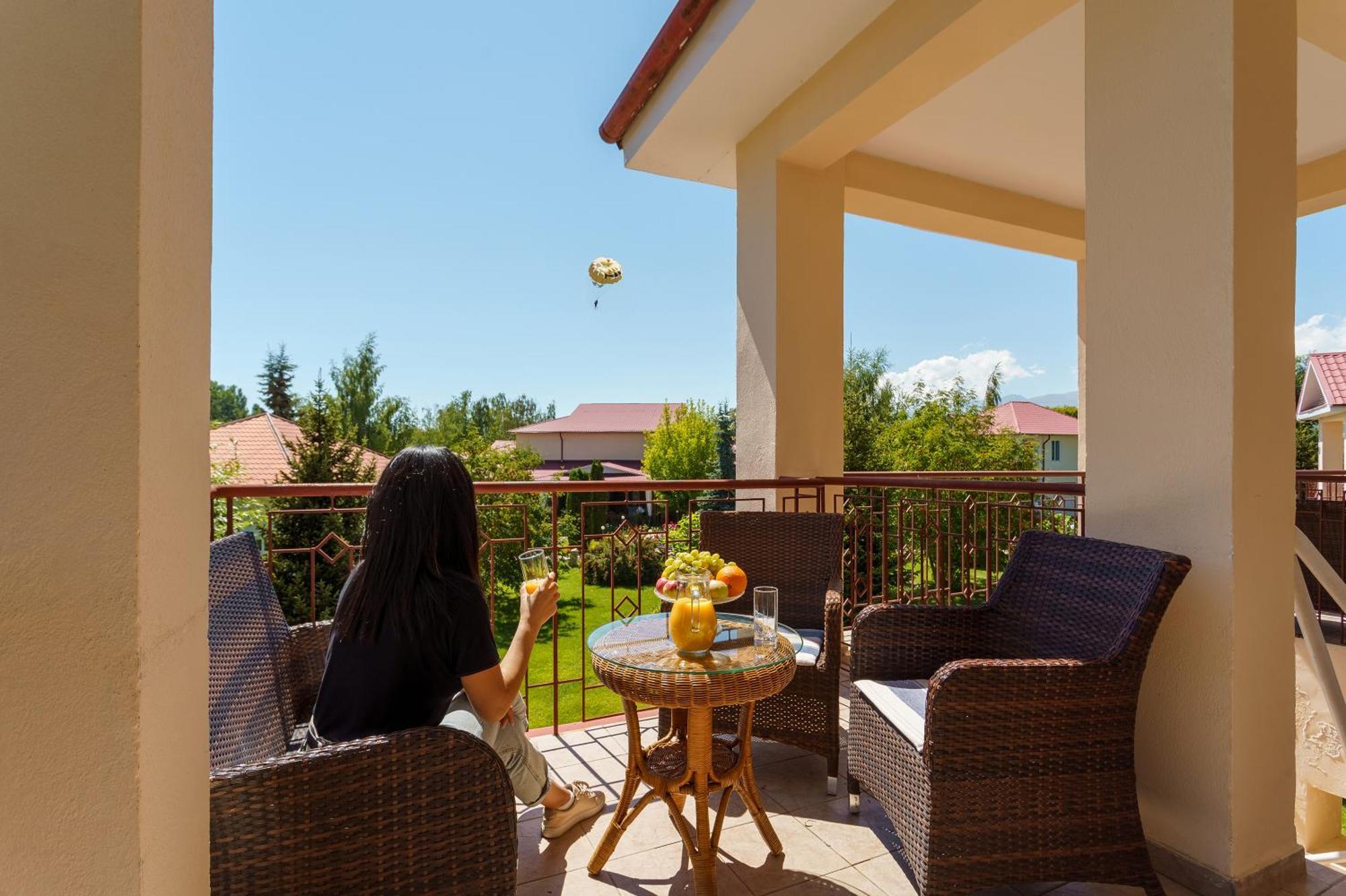 בוסטרי Talisman Village Hotel מראה חיצוני תמונה